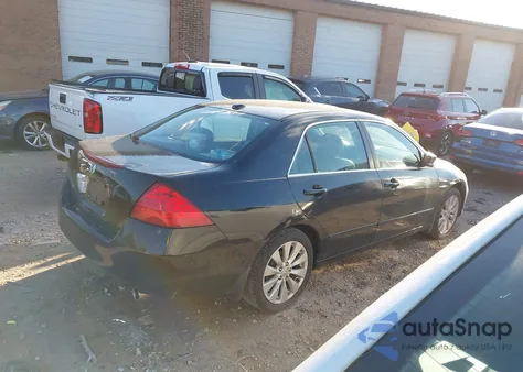 2007 Honda Accord 3.0 Ex из США, поврежденный, VIN 1HGCM66517A102274